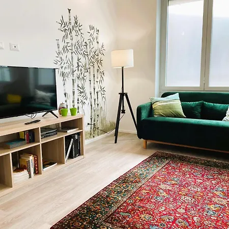 Apartament Elegante In Tricolore
